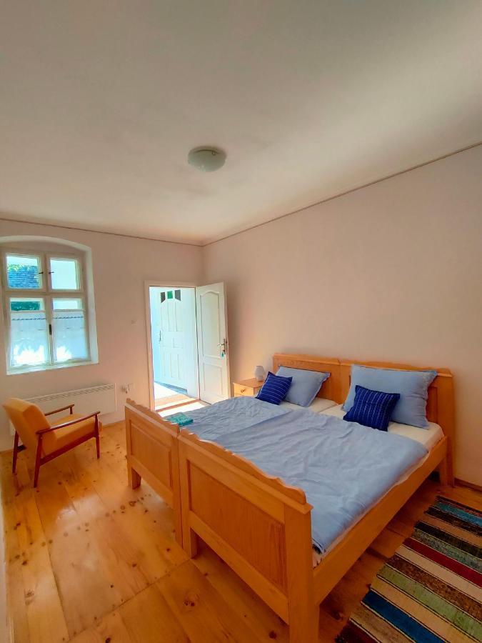 Ethno&Coffee House Tulip Bed and Breakfast Glozan Esterno foto