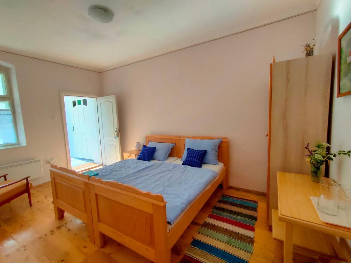 Ethno&Coffee House Tulip Bed and Breakfast Glozan Esterno foto